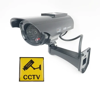Võltsitud IP Kaamera Päikeseenergia Väljas Simulatsiooni Dummy Kaamera Veekindel Turvalisuse CCTV Järelevalve Bullet Koos Vilkuv LED Valgus